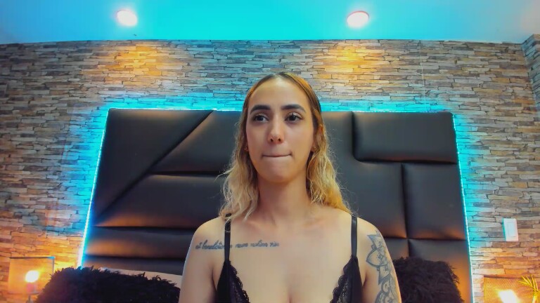 AnnieLaureen's Streamate show and profile