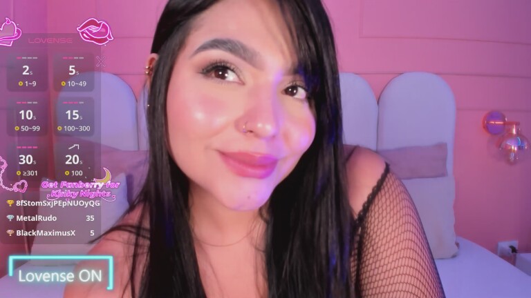 MadelineSaint's Streamate show and profile