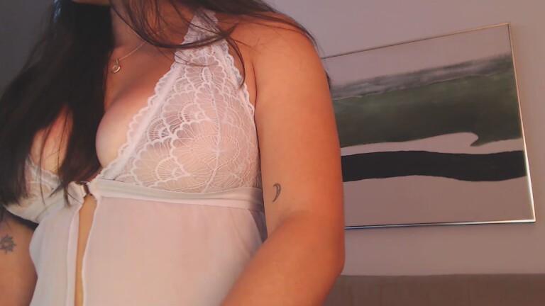 NiaMinogue's Streamate show and profile