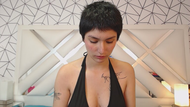 ISABELLAHALLAD's Streamate show and profile