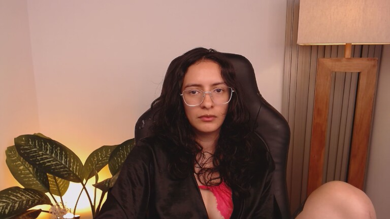 MIAPORTMANN's Streamate show and profile