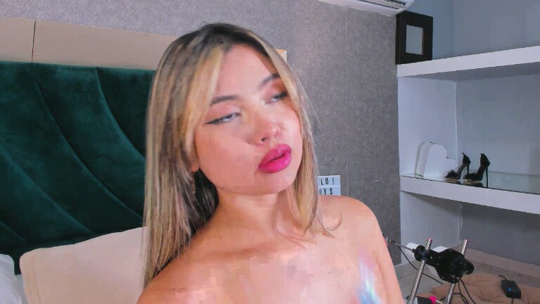 AlexandraLopez's Streamate show and profile