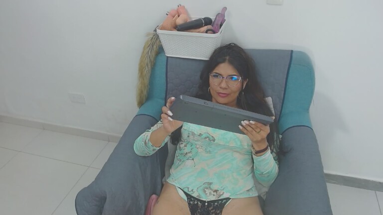 LunaDumont's Streamate show and profile