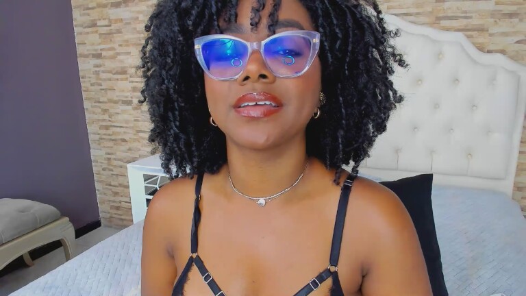 KarinaScandon's Streamate show and profile