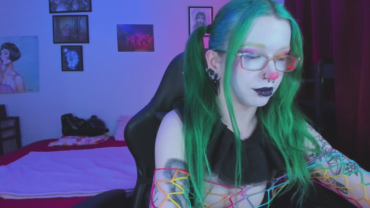 NikkiVill