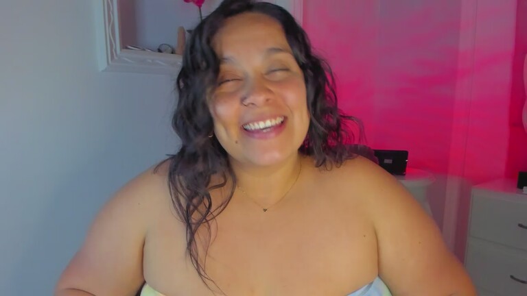 Nina_Lisboah's Streamate show and profile