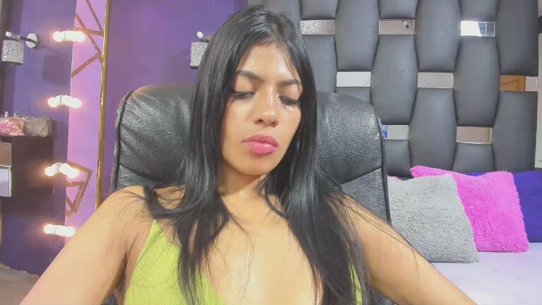 EMYCLARK's Streamate show and profile