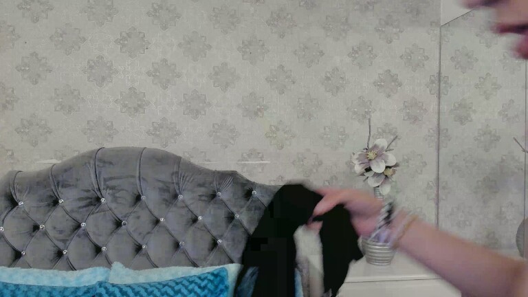 AnnyCurtis's Streamate show and profile