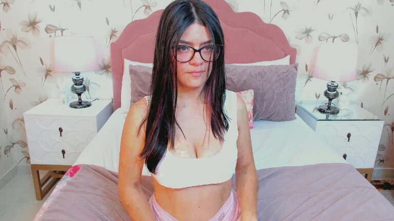 MiaAndrade's Streamate show and profile