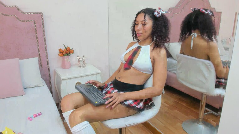 CamilaHearth's Streamate show and profile