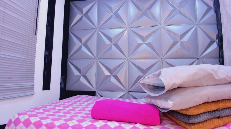 DulceBromw21's Streamate show and profile