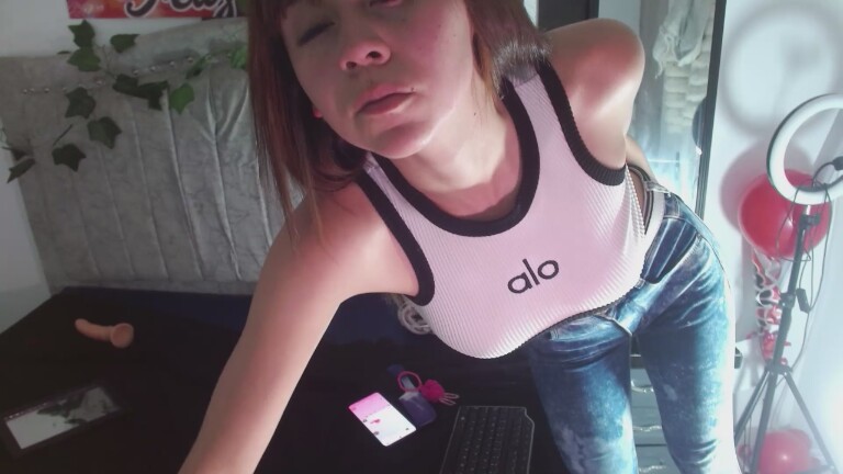 sofiaspring's Streamate show and profile