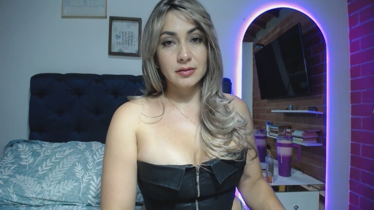 GraceBurrell's Streamate show and profile