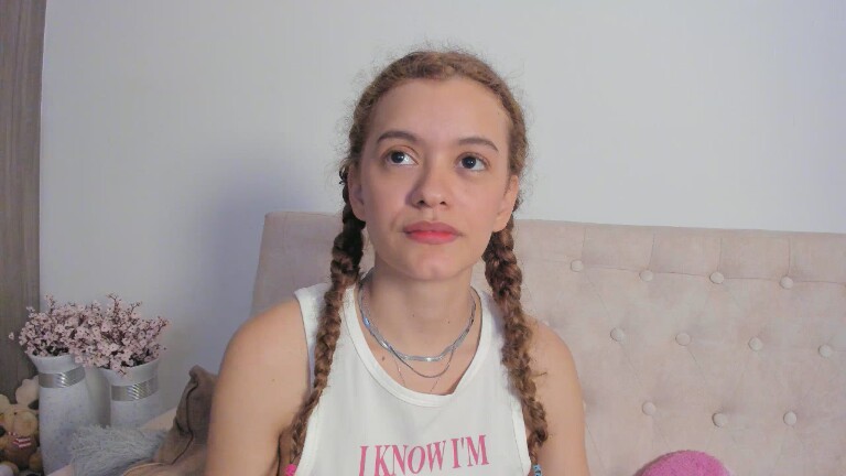 EmiliaJons's Streamate show and profile