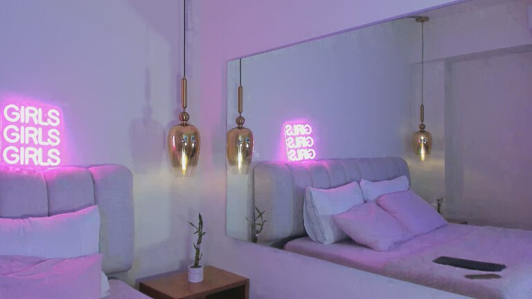 AgathaAluna's Streamate show and profile