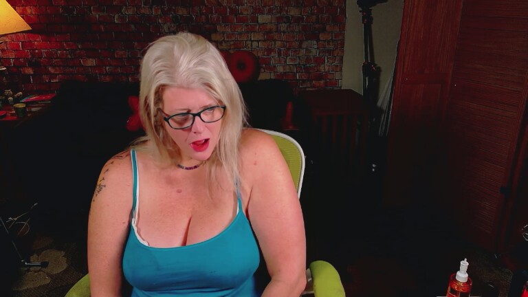 Alicescuriosity's Streamate show and profile