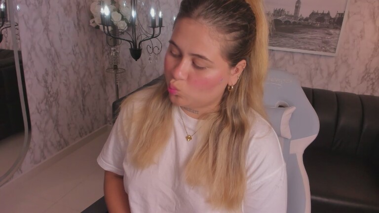 Ela_Curvy's Streamate show and profile