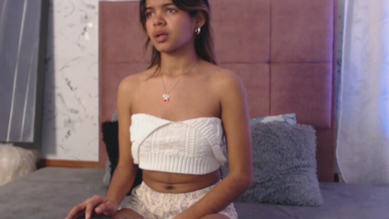 Daniela_Lunax's Streamate show and profile