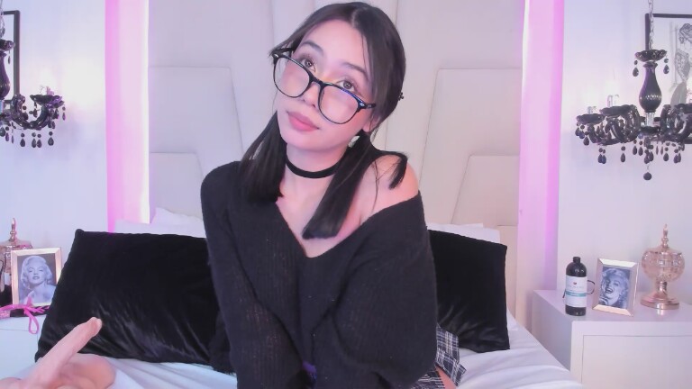 EmilyBlack69's Streamate show and profile