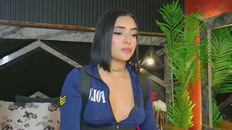 Miah_Hills's Streamate show and profile