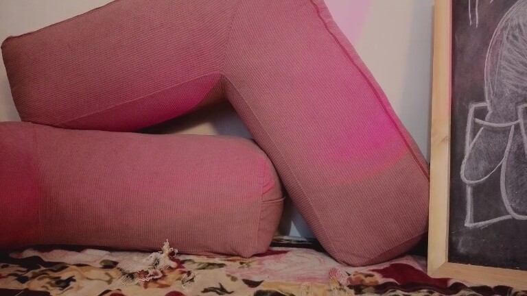 Gaia33's Streamate show and profile