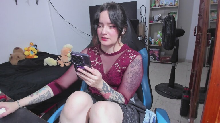 Red_Pandemonium's Streamate show and profile