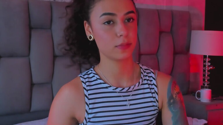 AlliceStevens's Streamate show and profile