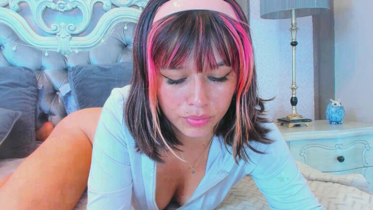 SiaSavach's Streamate show and profile