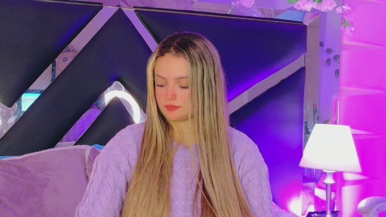 Giigii_Hadid's Streamate show and profile