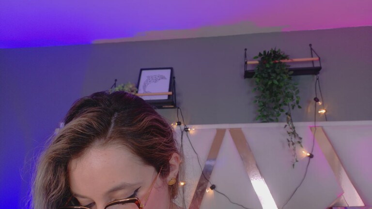 AmbarHiills's Streamate show and profile