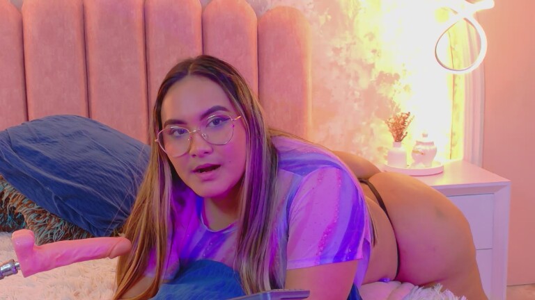 Mia_Laurent's Streamate show and profile