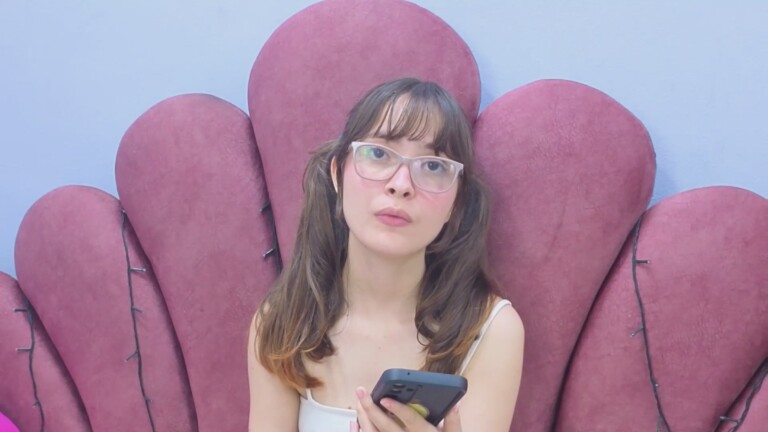 ISABELLAJHONS's Streamate show and profile