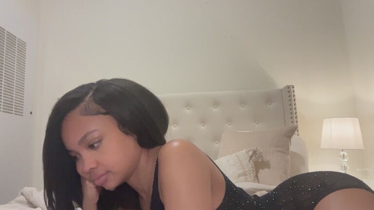 HalleTheStar's Streamate show and profile