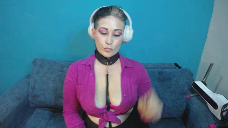 Gaby_Cutee's Streamate show and profile