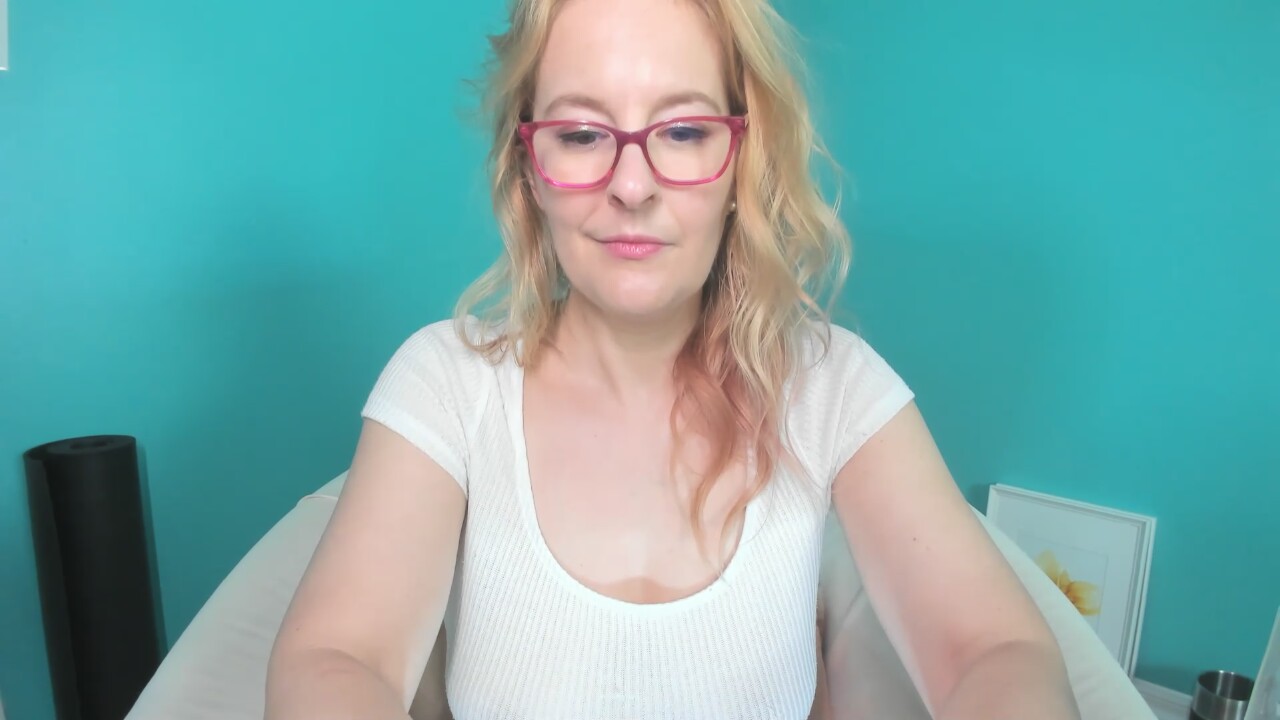 NadiaLayne