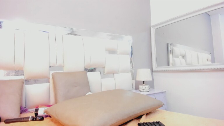 EvaJohhnss's Streamate show and profile