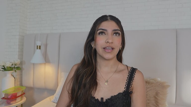 VictoriaJoliegb's Streamate show and profile