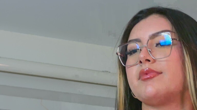 IsaRose's Streamate show and profile