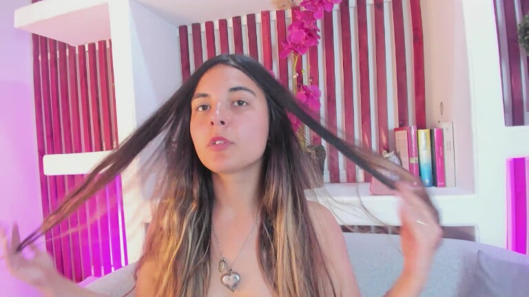 CharlotteReynold's Streamate show and profile